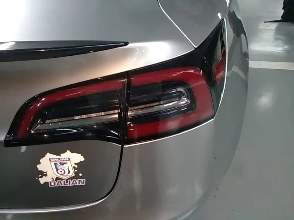 Tesla Model 3 — миниатюра 8