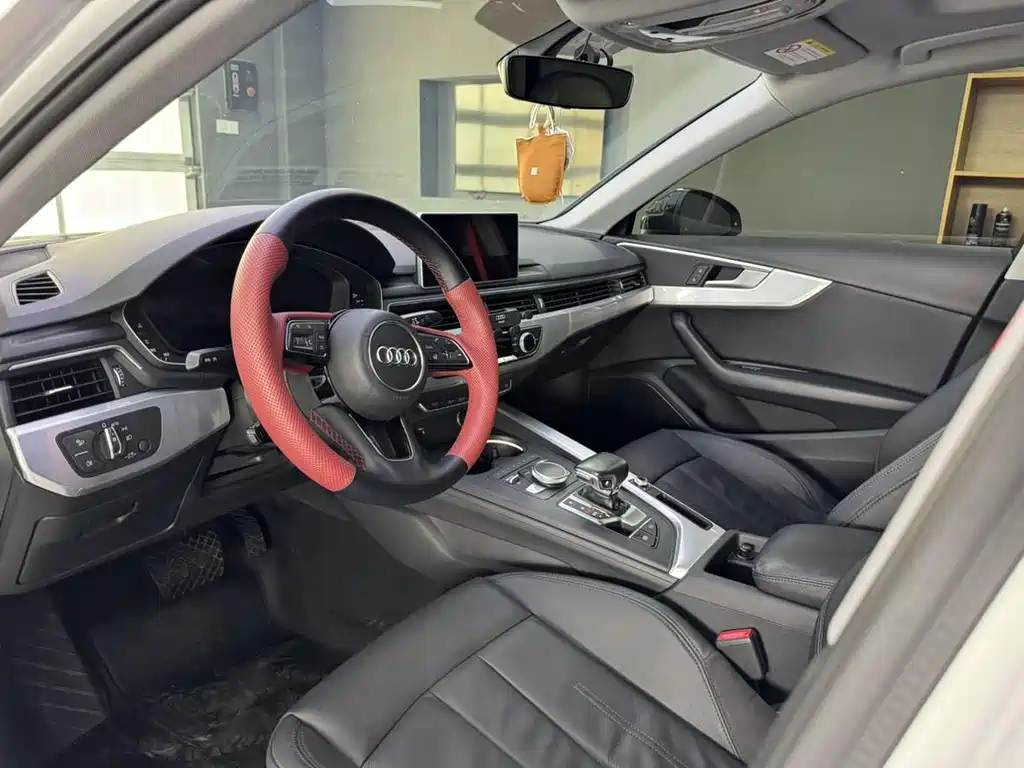 Audi A4L 2019 40 TFSI Fashion VI