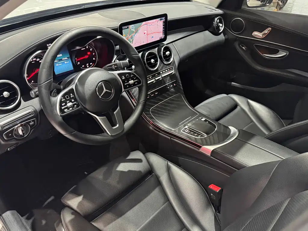 Mercedes-Benz C-Class — миниатюра 7