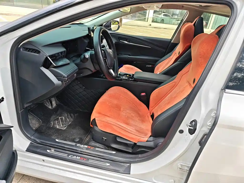 Toyota Camry — миниатюра 8