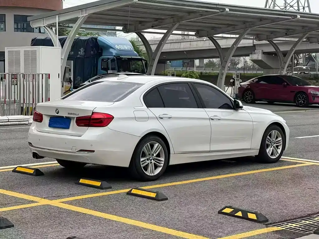 BMW 3 Series — миниатюра 7