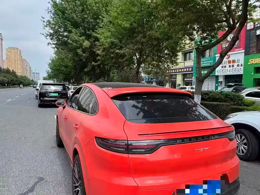 Porsche Cayenne — миниатюра 4