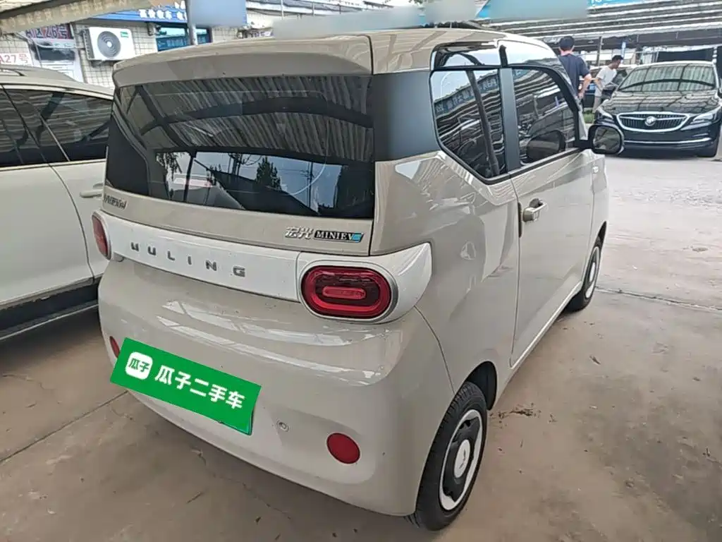 Wuling MINIEV — миниатюра 7