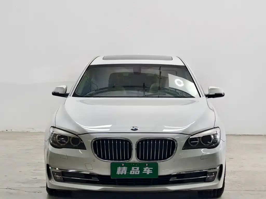 BMW 7 Series — миниатюра 2