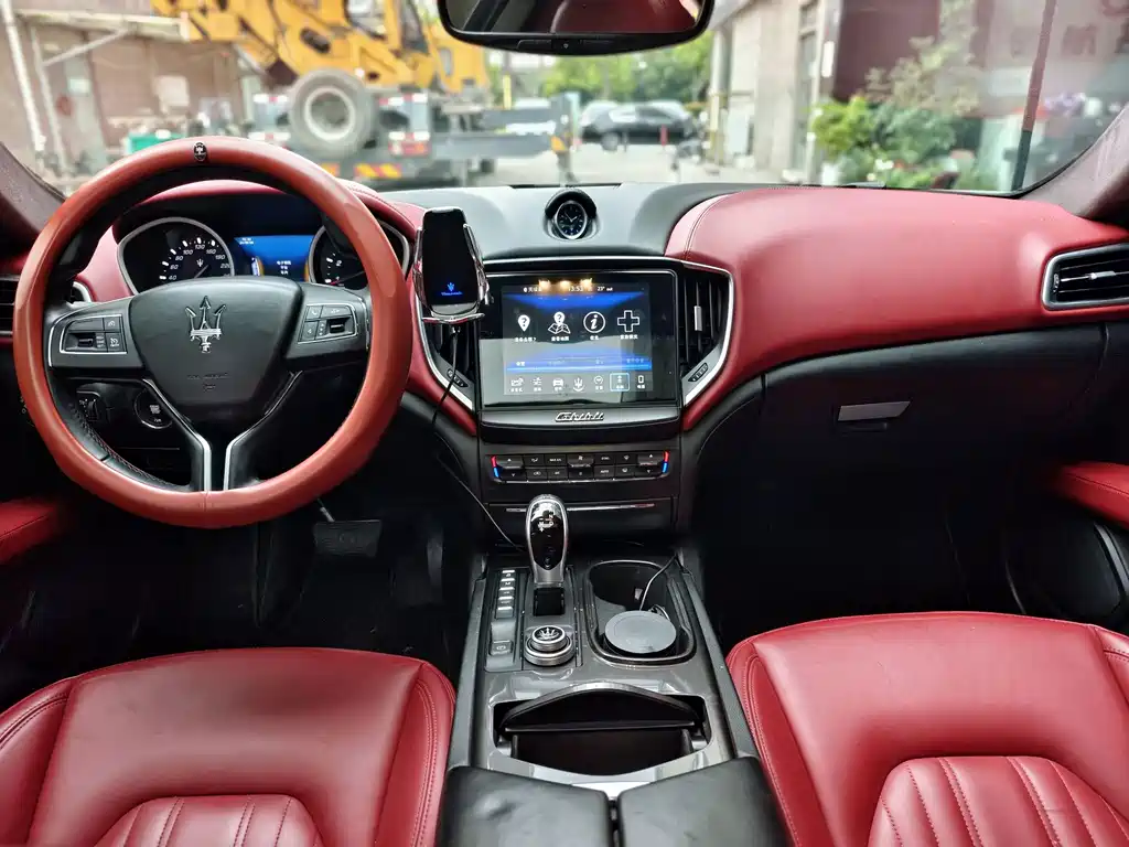 Maserati Ghibli — миниатюра 11
