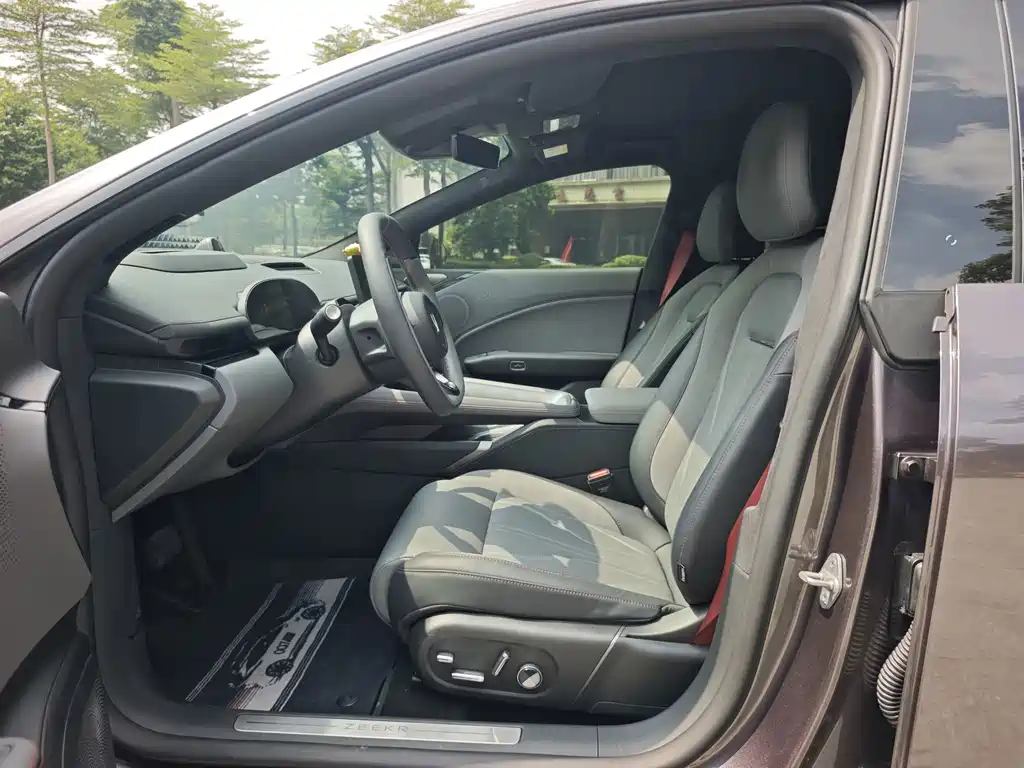 Zeekr 007GT — миниатюра 8