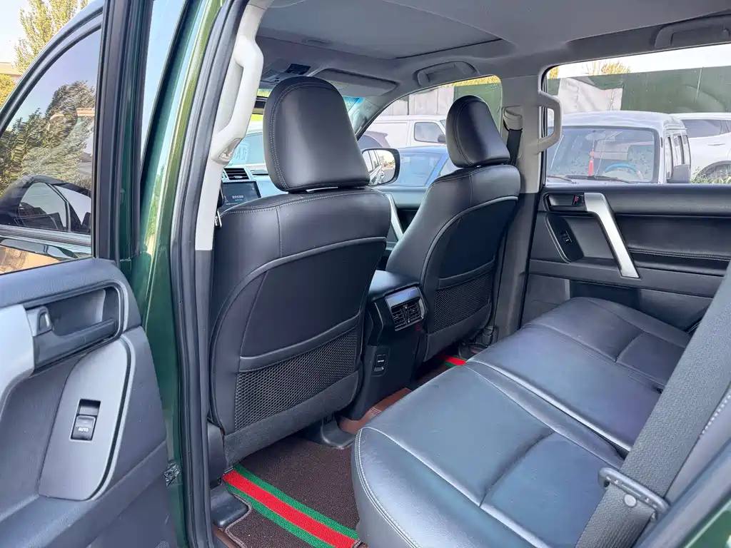 Toyota Prado — миниатюра 15