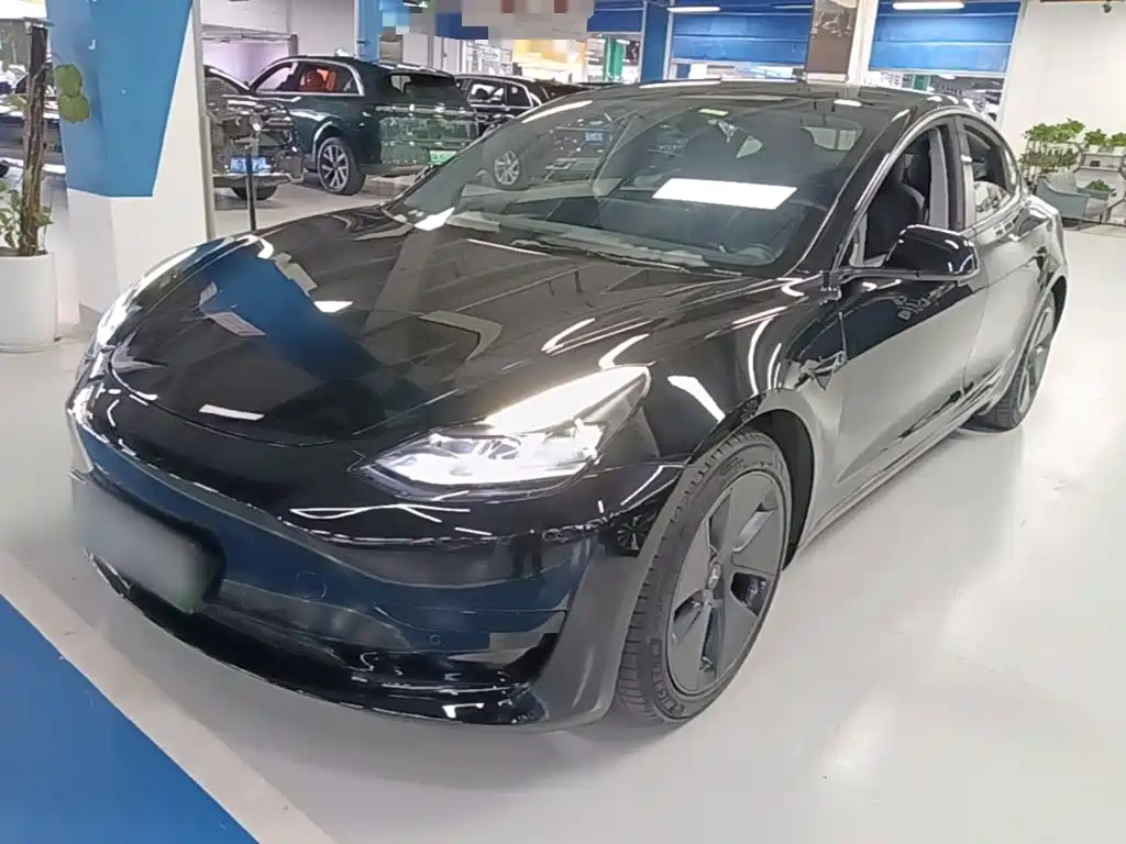 Tesla Model 3 — миниатюра 2