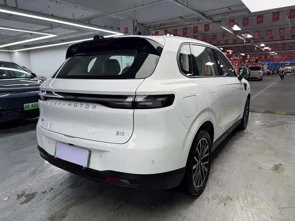 Leapmotor Leapmotor B10 — миниатюра 10