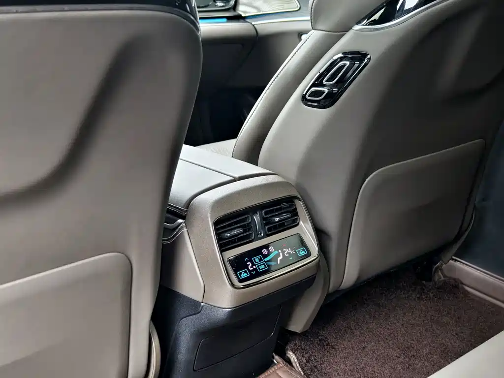 BYD Han — миниатюра 9