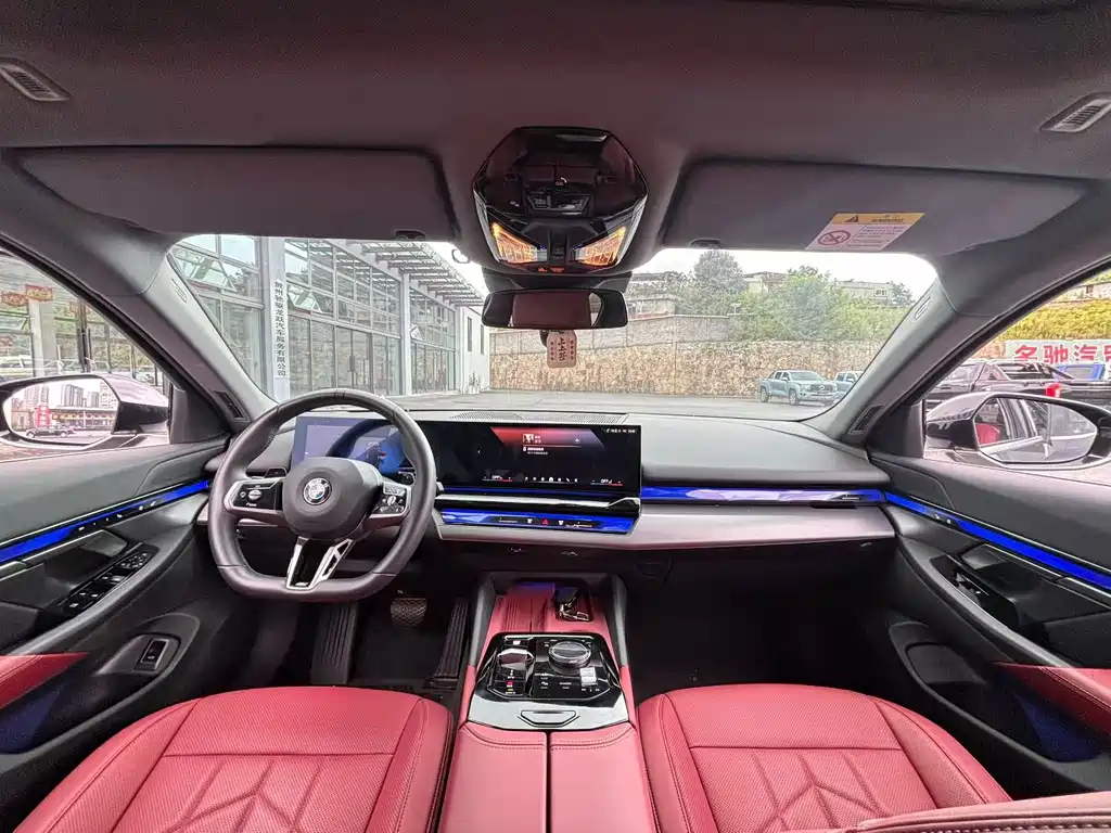 BMW 5 Series — миниатюра 7