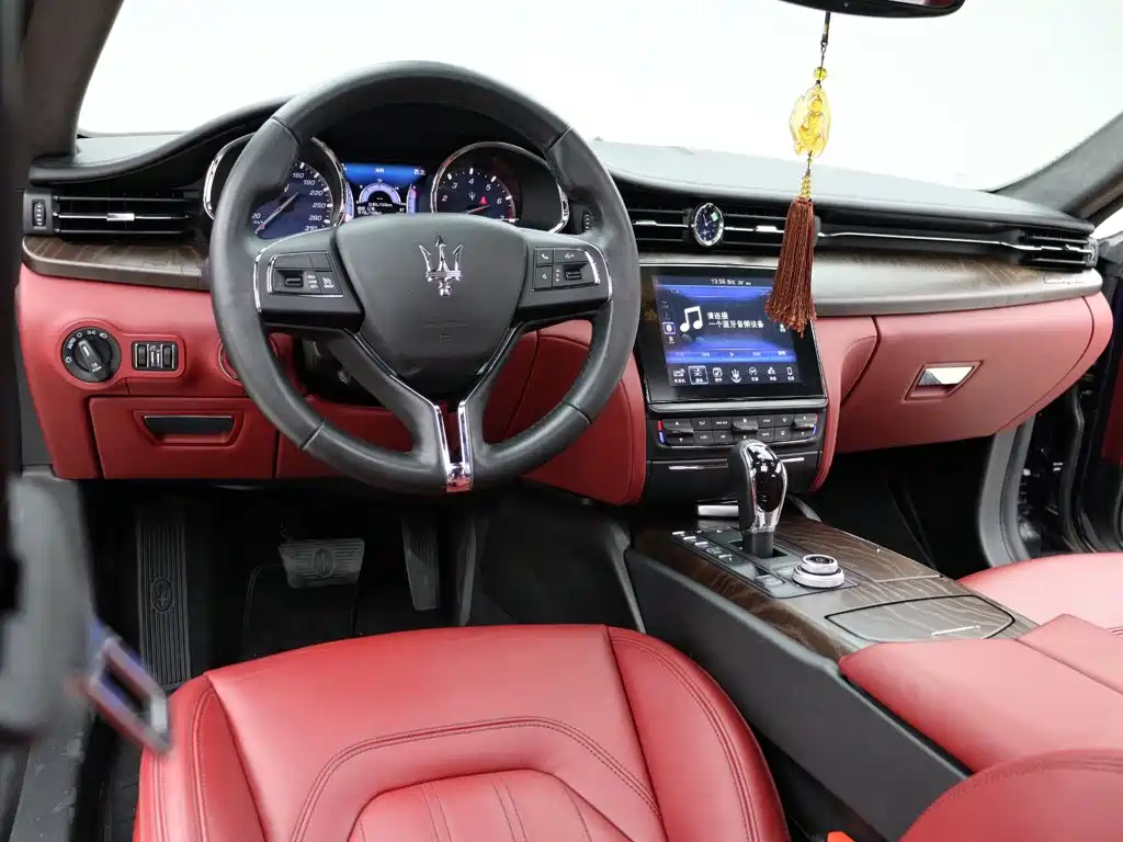 Maserati Quattroporte — миниатюра 10