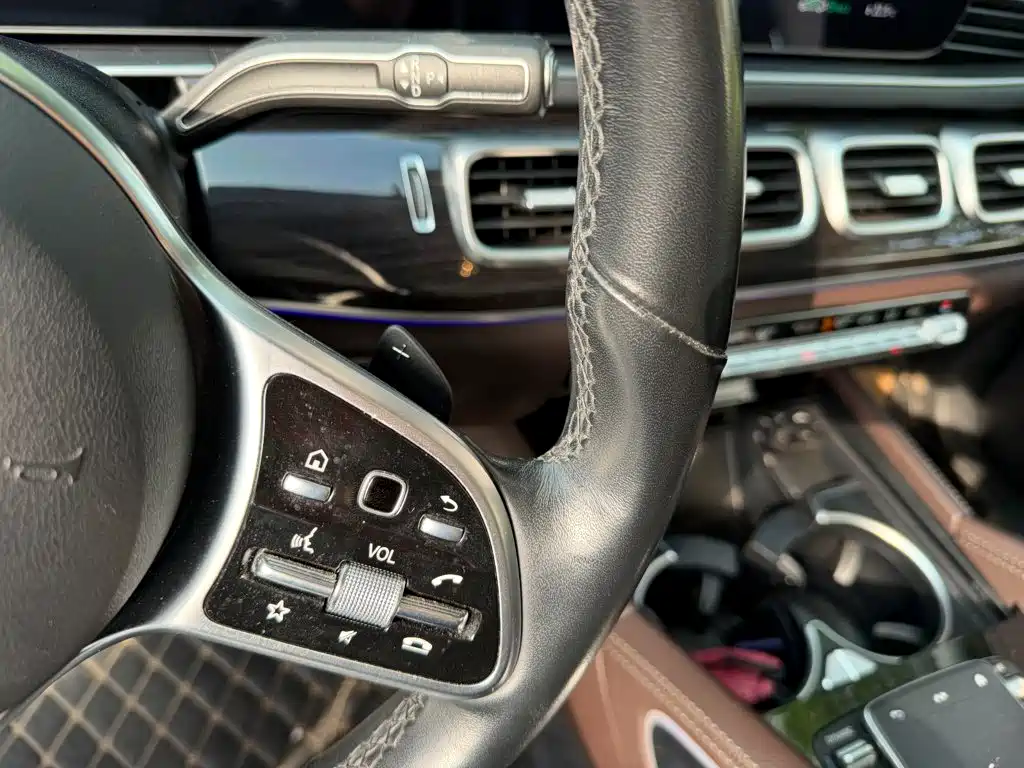 Mercedes-Benz GLE (Import) — миниатюра 10