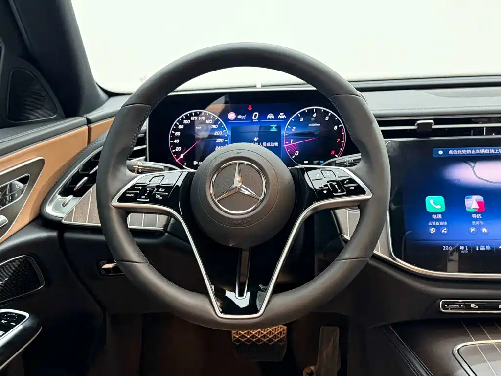 Mercedes-Benz E-Class — миниатюра 14