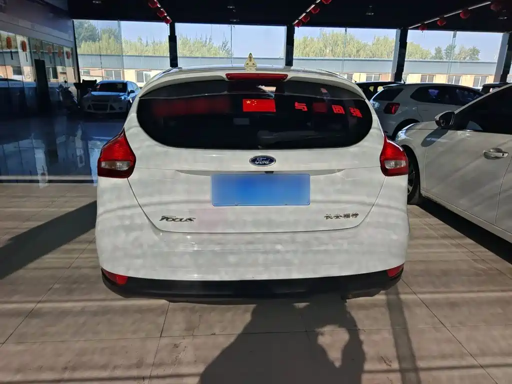Ford Focus — миниатюра 6