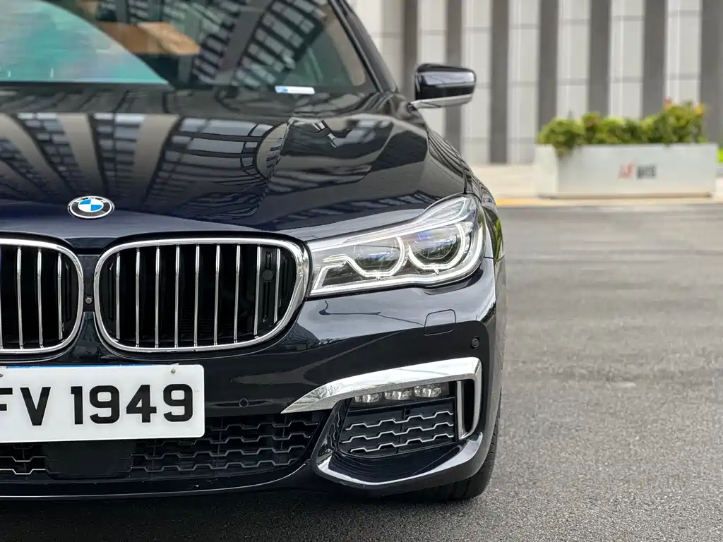 BMW 7 Series — миниатюра 37