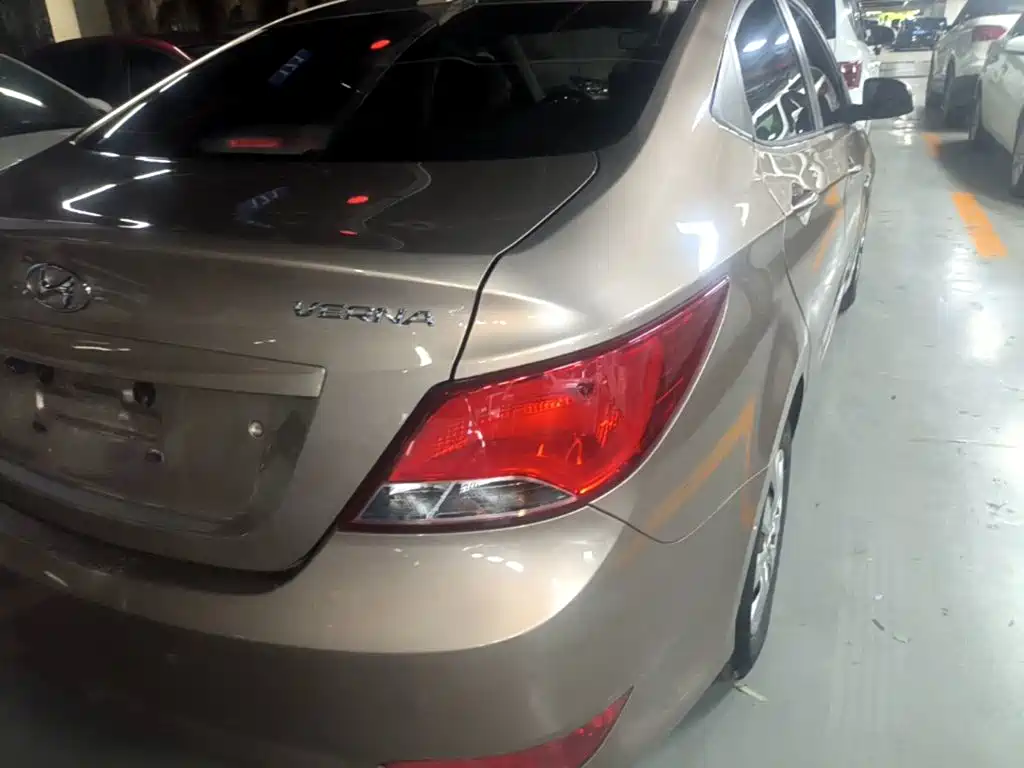 Hyundai Verna — миниатюра 8