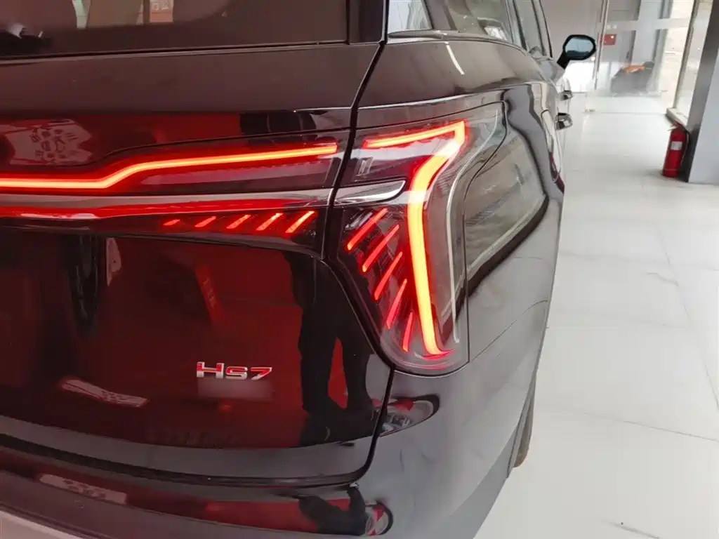 Hongqi HS7 PHEV 2024 2.0T PHEV 6 мест