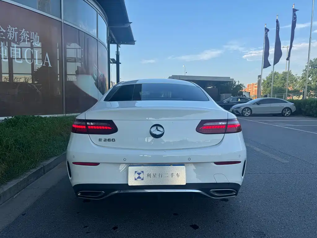 Mercedes-Benz E-Class (Import) — миниатюра 6