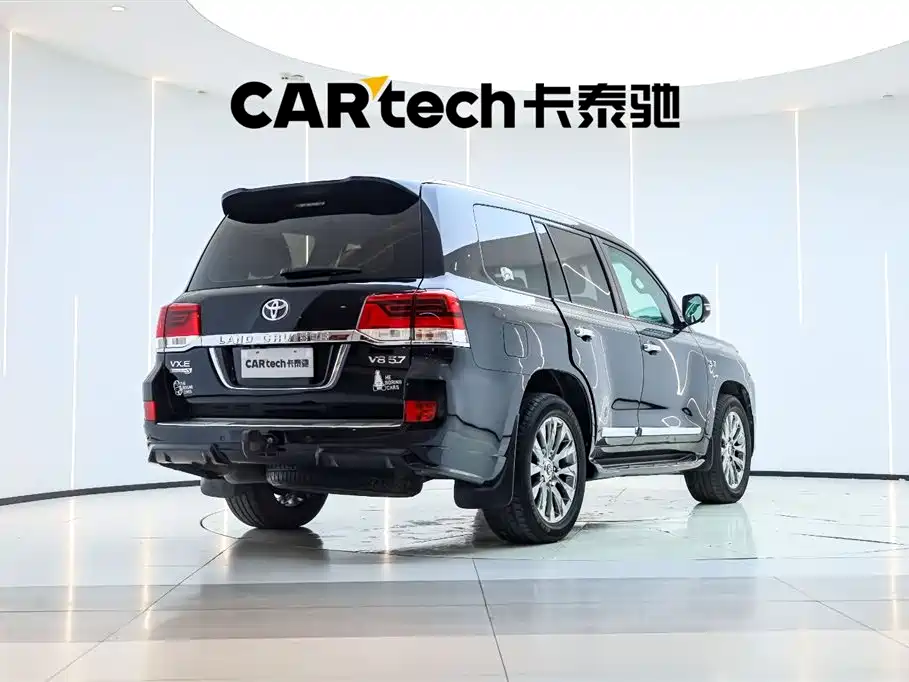 Toyota Land Cruiser 2018 5.7L