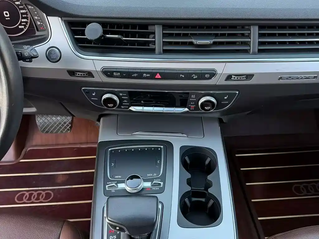 Audi Q7 New Energy — миниатюра 5