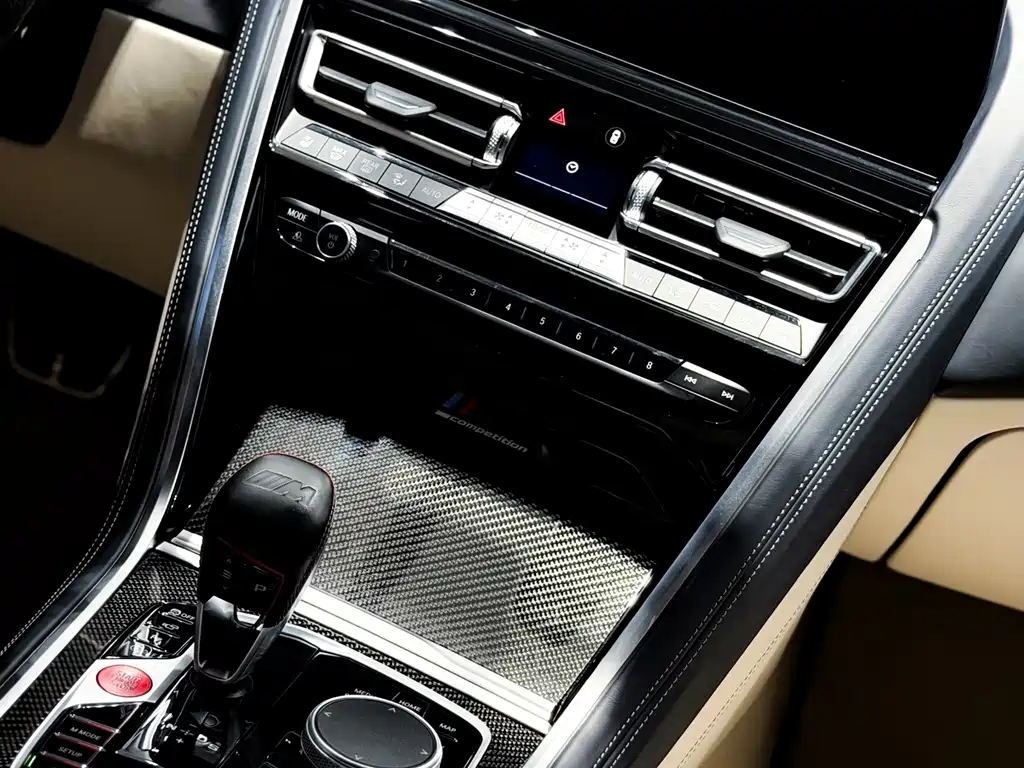 BMW M8 — миниатюра 6