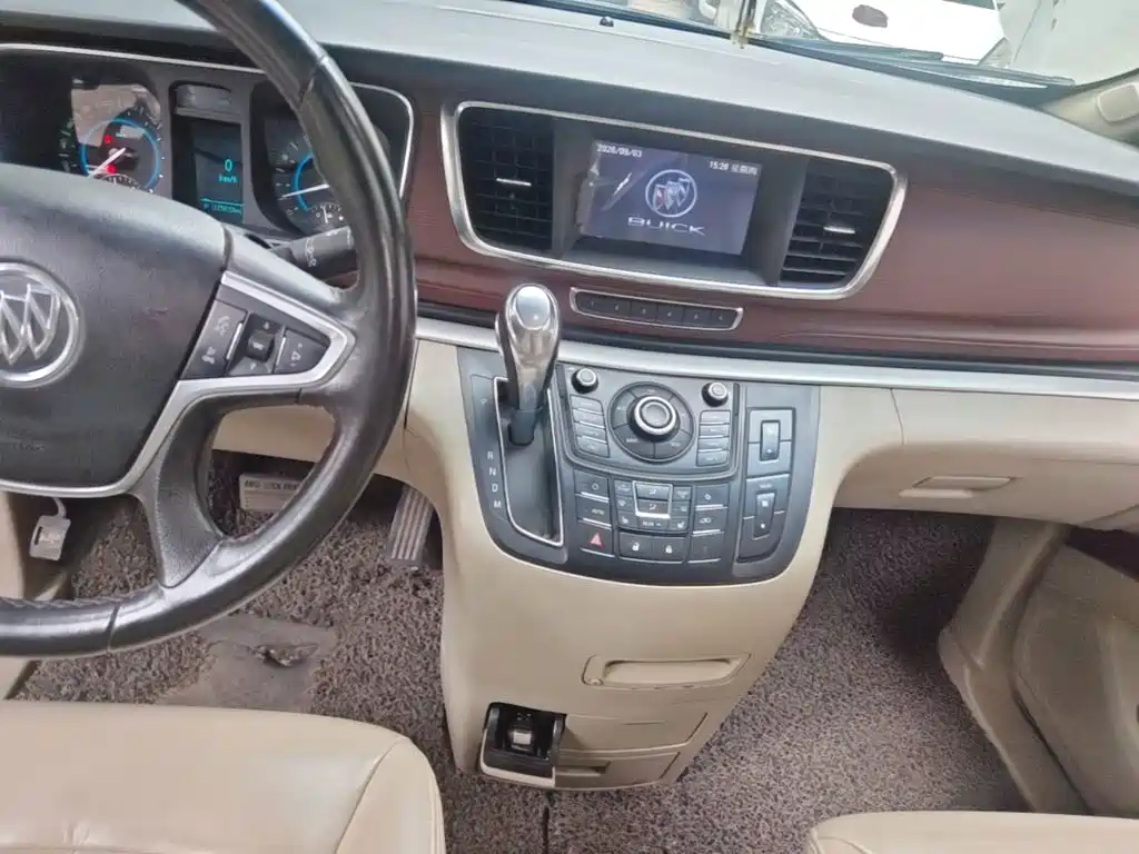 Buick GL8 — миниатюра 14