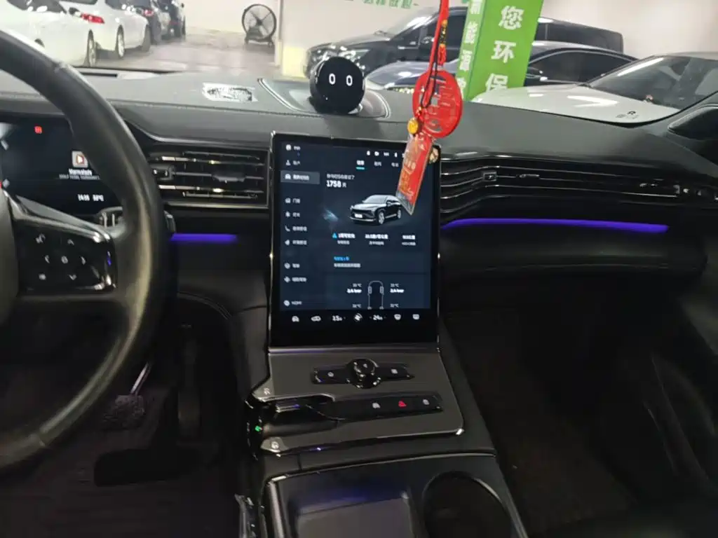 NIO ES6 — миниатюра 13