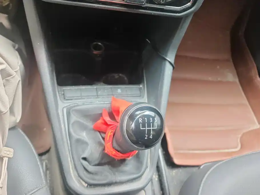Volkswagen Jetta — миниатюра 16