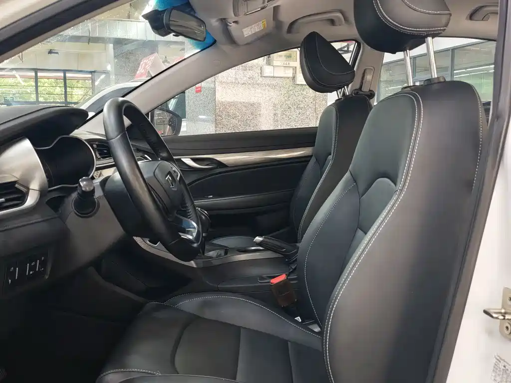 Geely Emgrand — миниатюра 4