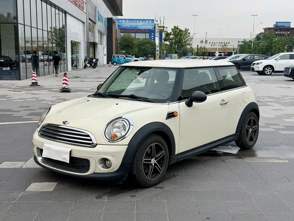 Mini Mini 2011