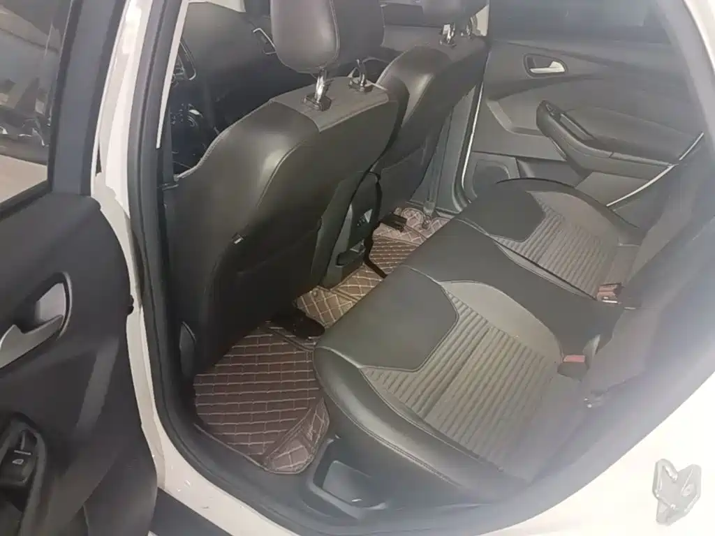 Ford Focus — миниатюра 17