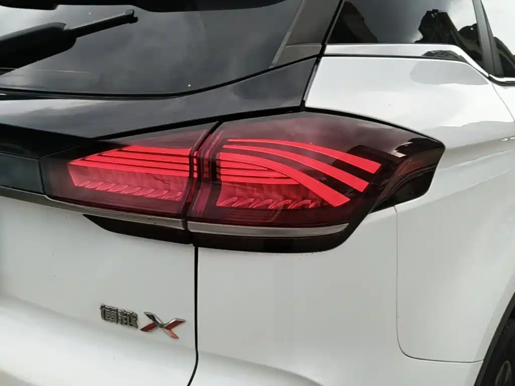 Geely Boyue — миниатюра 8