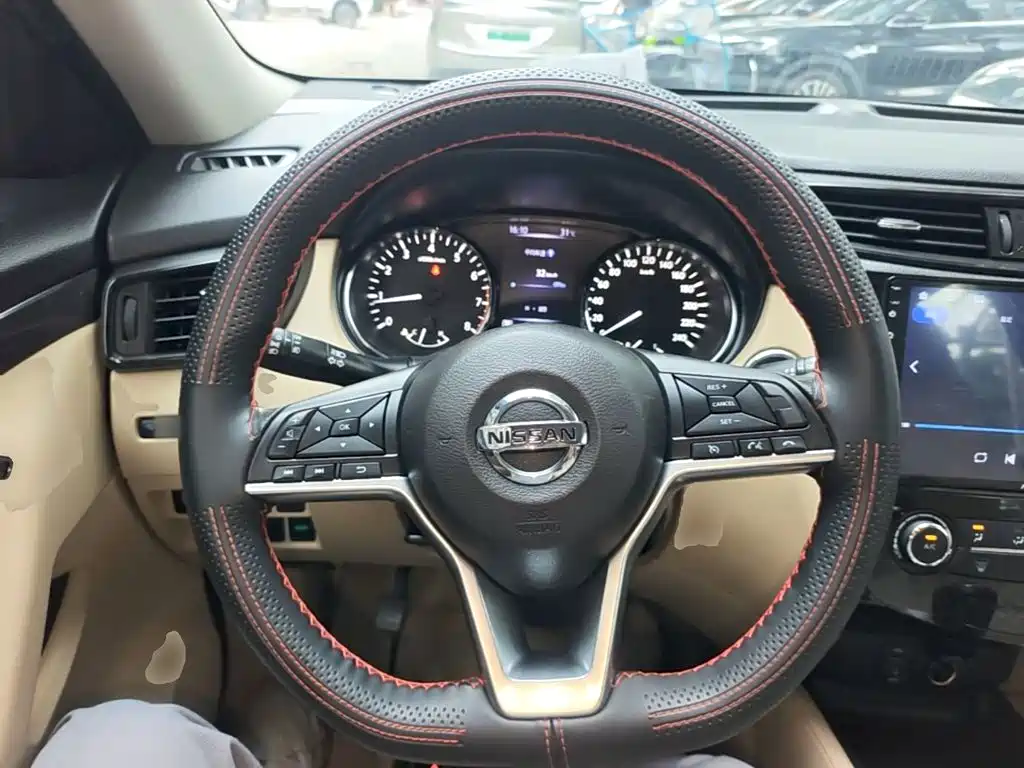 Nissan X-Trail — миниатюра 11