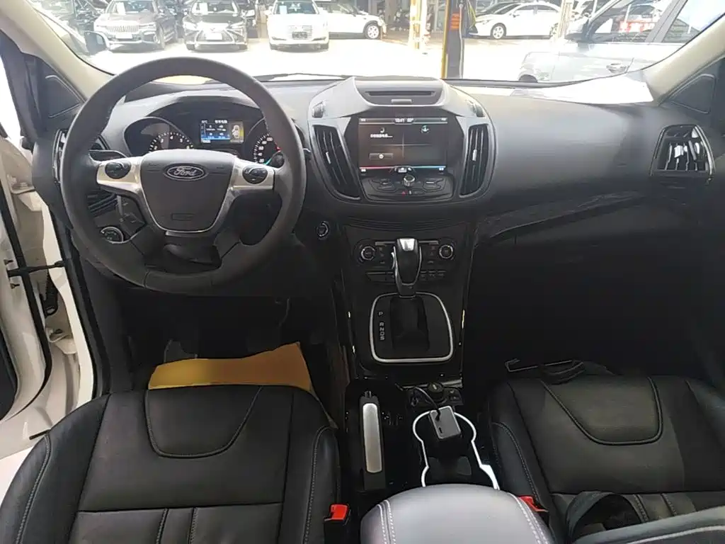 Ford Kuga — миниатюра 10