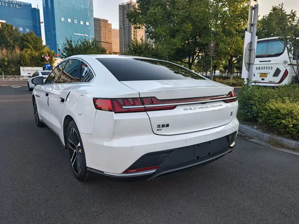 BYD Han — миниатюра 14
