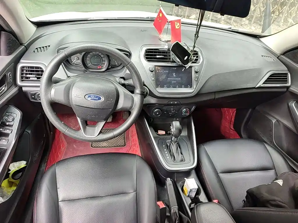 Ford Escort — миниатюра 10