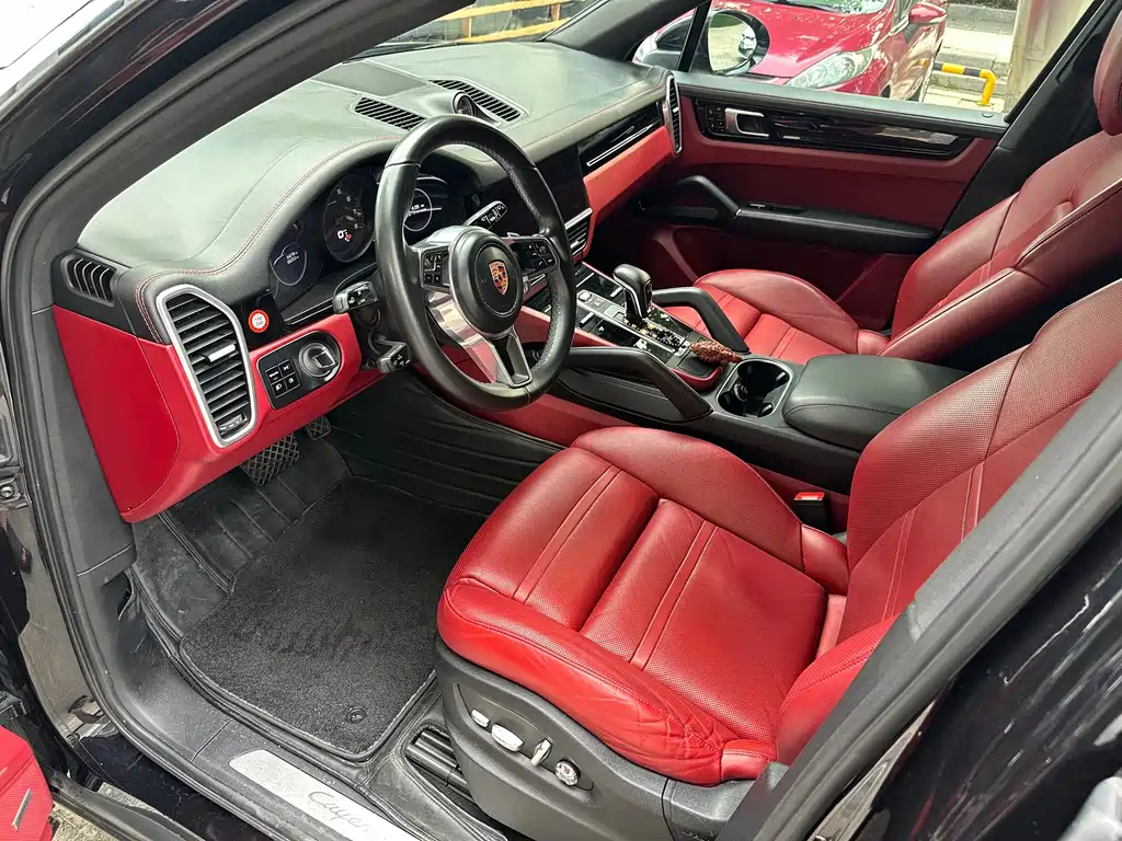 Porsche Cayenne — миниатюра 9