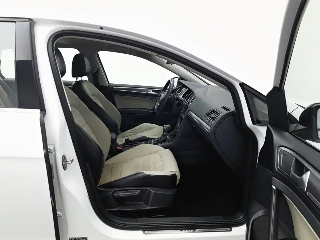 Volkswagen Golf — миниатюра 23