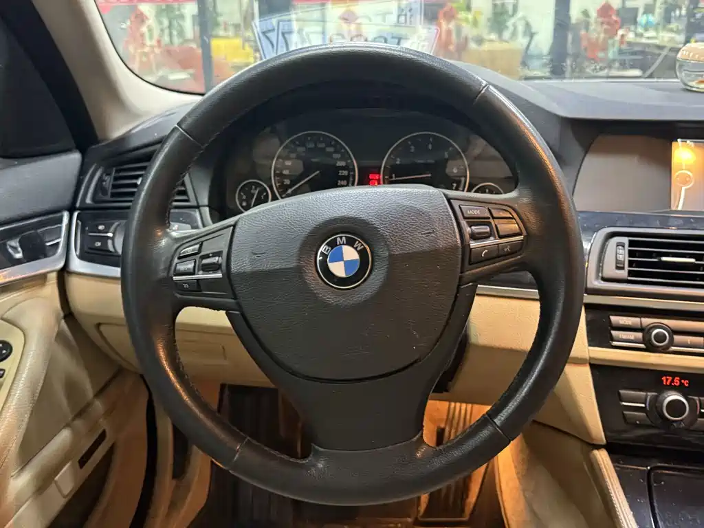 BMW 5 Series (Import) — миниатюра 14