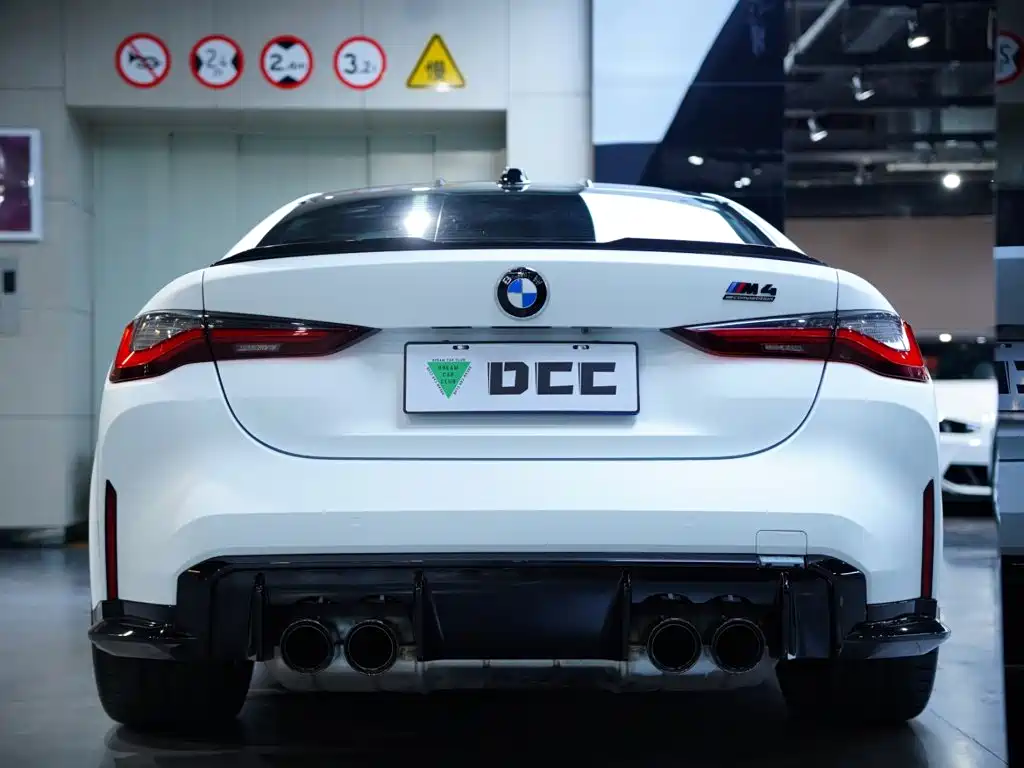 BMW M4 — миниатюра 12