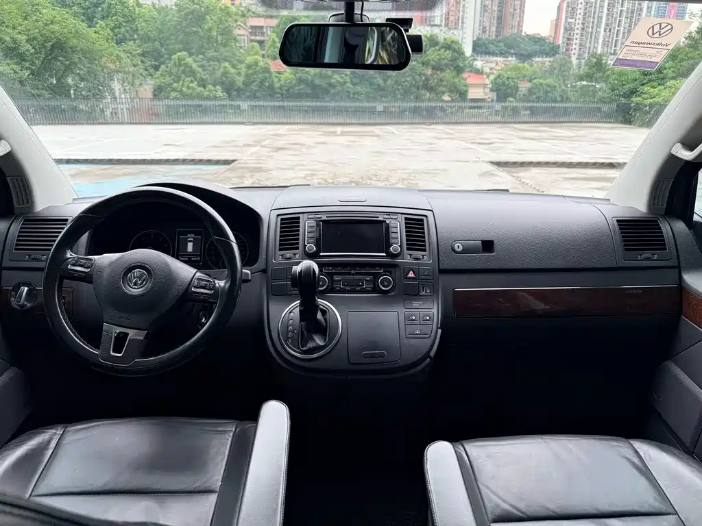 Volkswagen Multivan — миниатюра 9