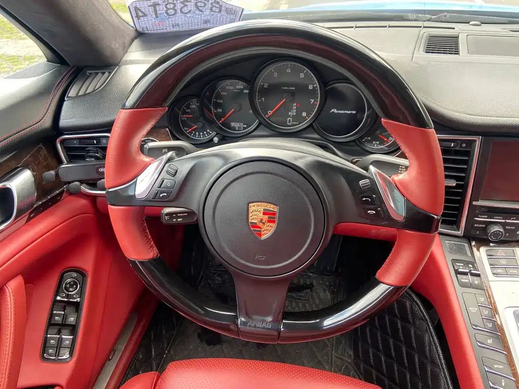 Porsche Panamera — миниатюра 10