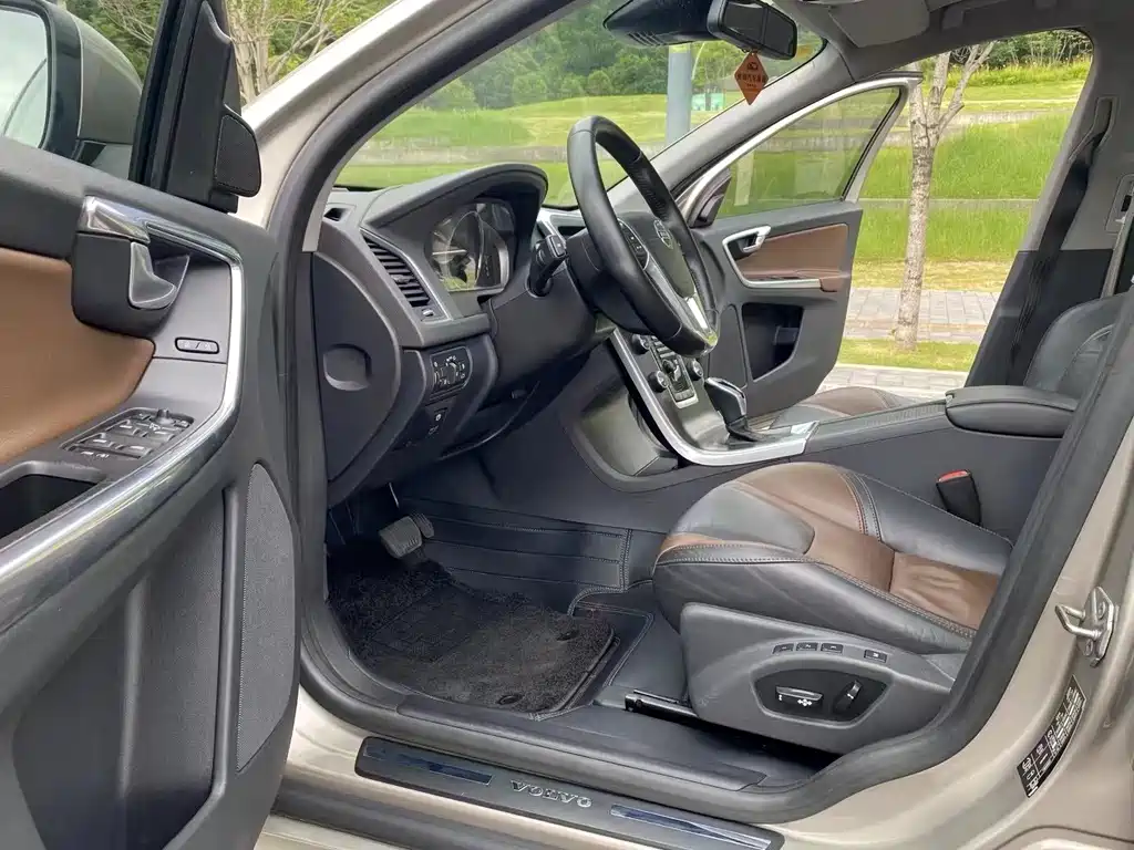 Volvo XC60 — миниатюра 7