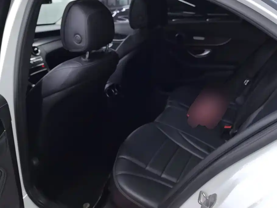 Mercedes-Benz C-Class — миниатюра 11