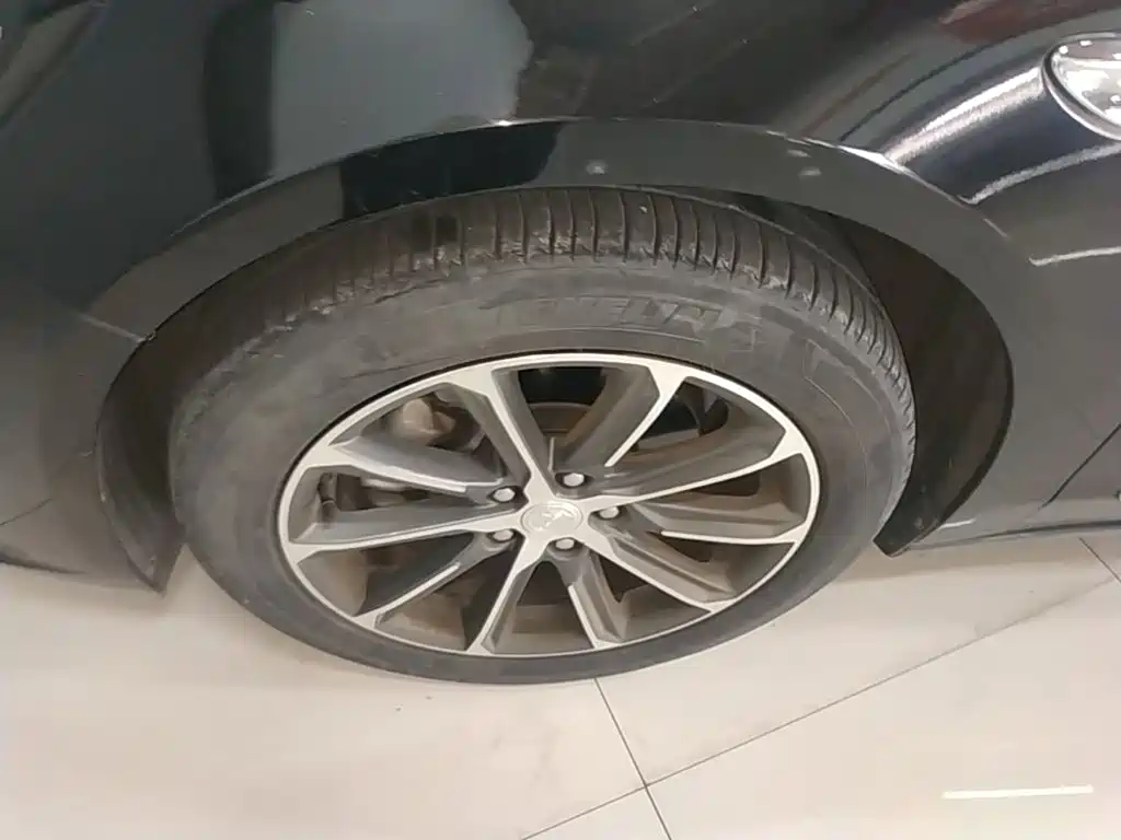 Buick LaCrosse — миниатюра 23