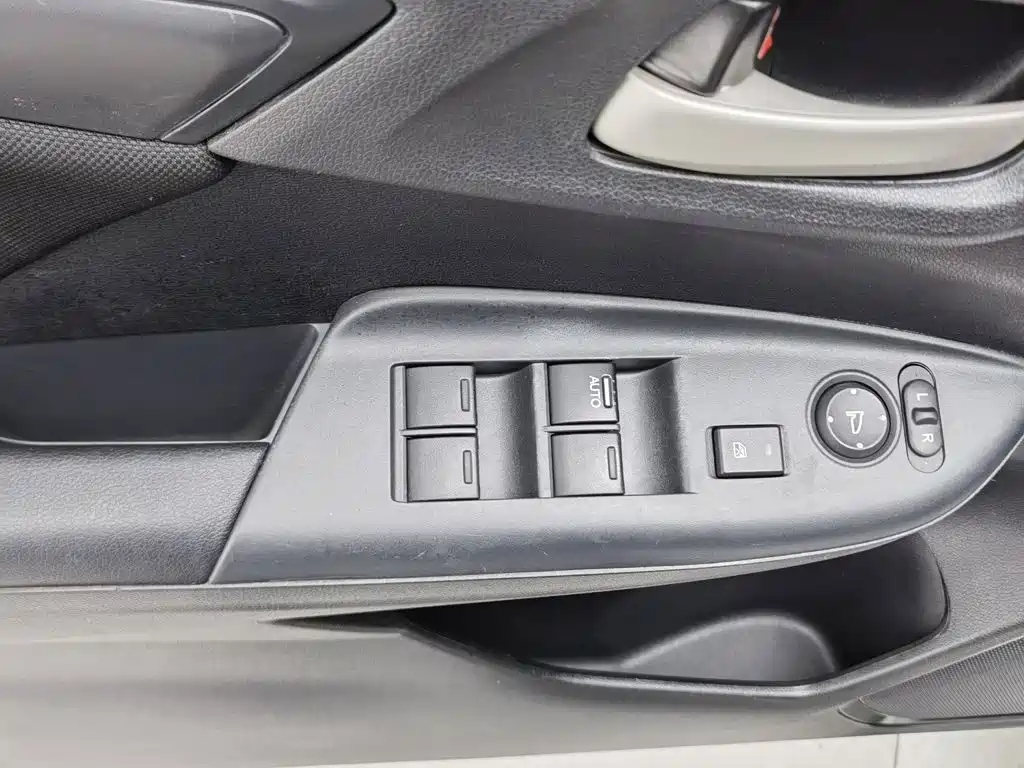 Honda Fit — миниатюра 9