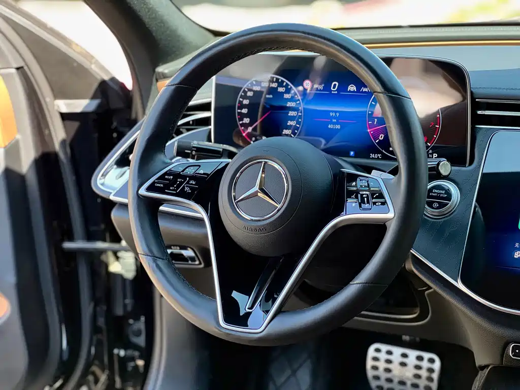 Mercedes-Benz E-Class — миниатюра 10