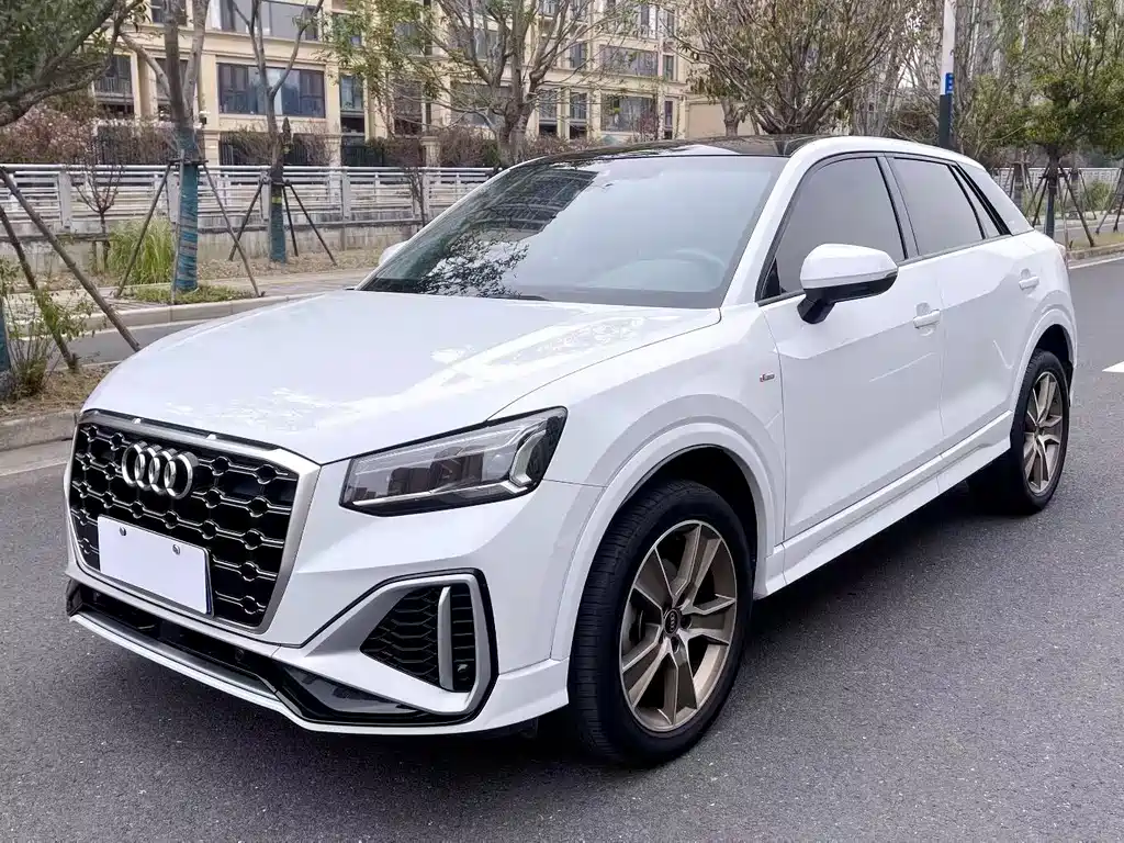 Купить Audi Q2L