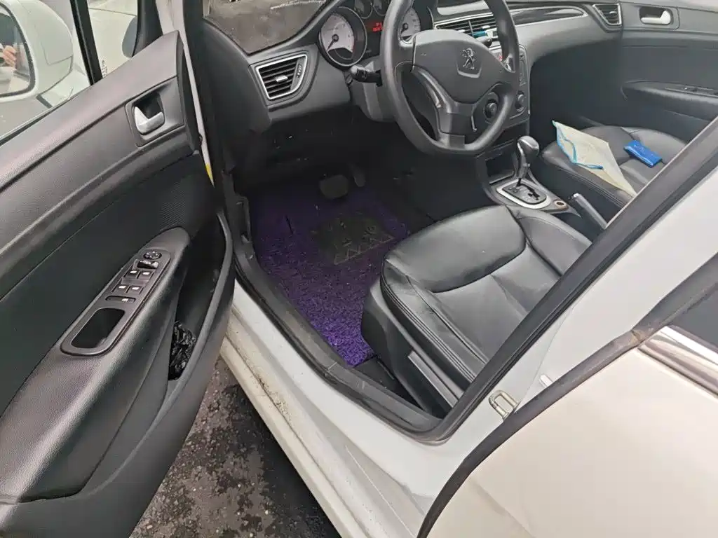 Peugeot 308 — миниатюра 14